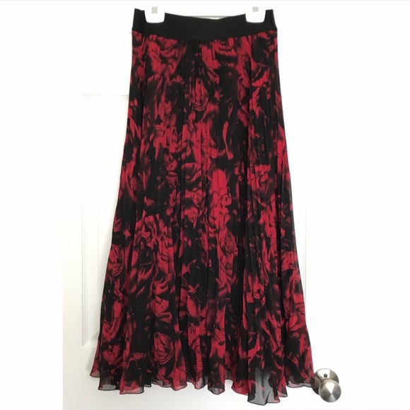 NWT Ricki’s Pleated Floral Midi Skirt S Black Red - Picture 1 of 9